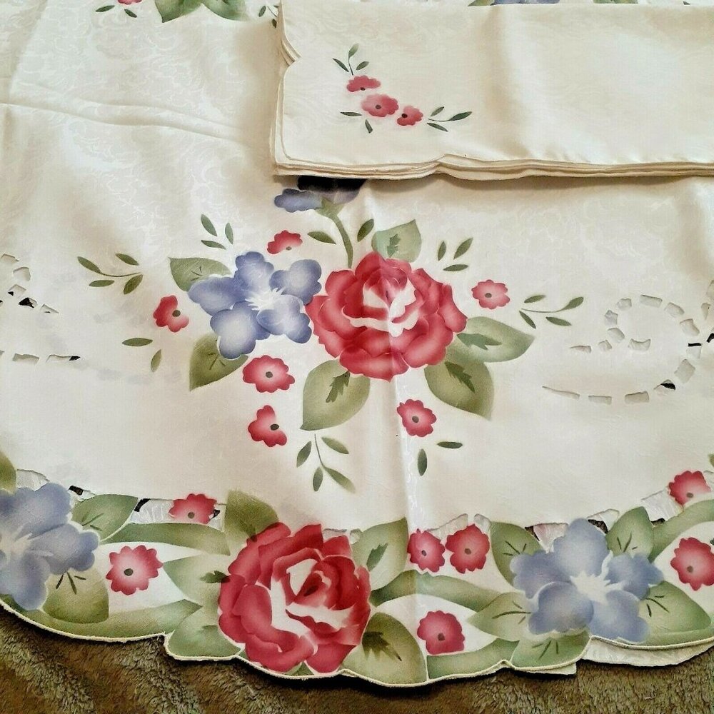 Vtg Hand Painted Tablecloth w Cutouts 8 Napkins Pink Roses Spring 70" Round